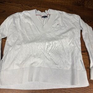 Tommy Hilfiger women’s sweater